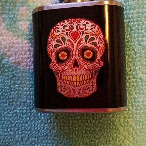 ☠Mini Day of the Dead Flask☠ - Picture 3 of 5